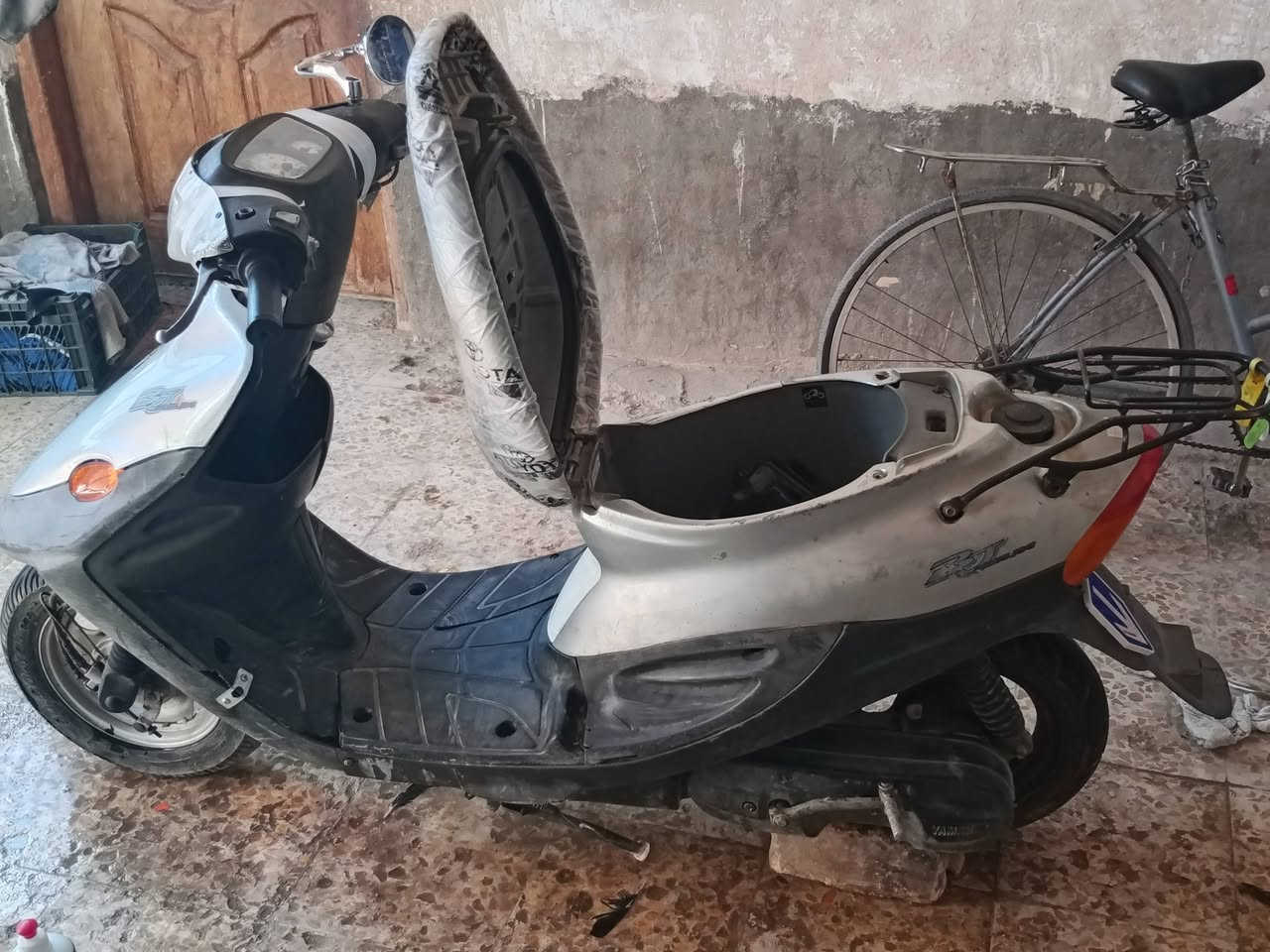 السلام عليكم دراجه بيجي البيع دراجه نضيفه وشلعه ونهضه ودراجه سلف وهندر شغالات ولايت وبكلايت وشاير كله شغال ما مفتوحه وسعر 325وبيه مجال كد جيه وهاهرقمي ***********وبي واتساب ومكاني رميثه بابو صريفه
