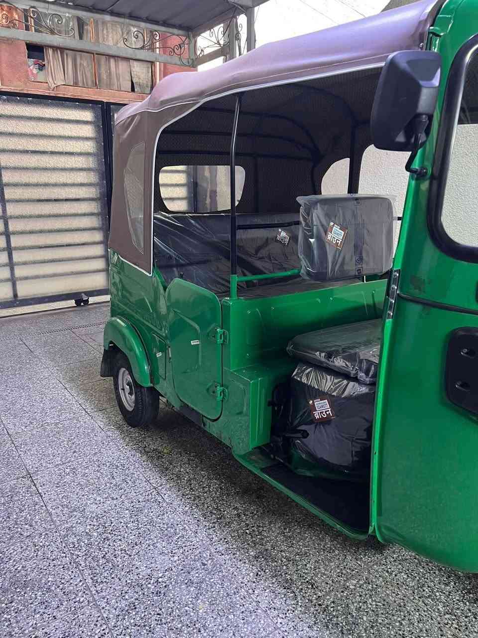السلام عليكم تكتك للبيع مكفوله رقم بغداد موديل 22 تحويل مباشر  اتصال ***********
