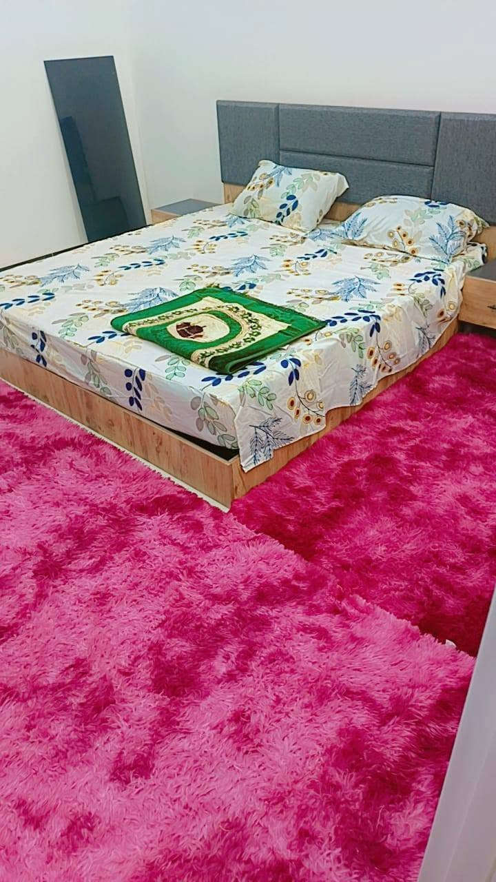 بعد باب الاغا ب10دقايق متوفرة للحجز وباسعار مناسبة اتصل بالرقم  ***********

نص مكتوب في الصور:
- بابل محافظة, العراق
- المحمودية, العراق