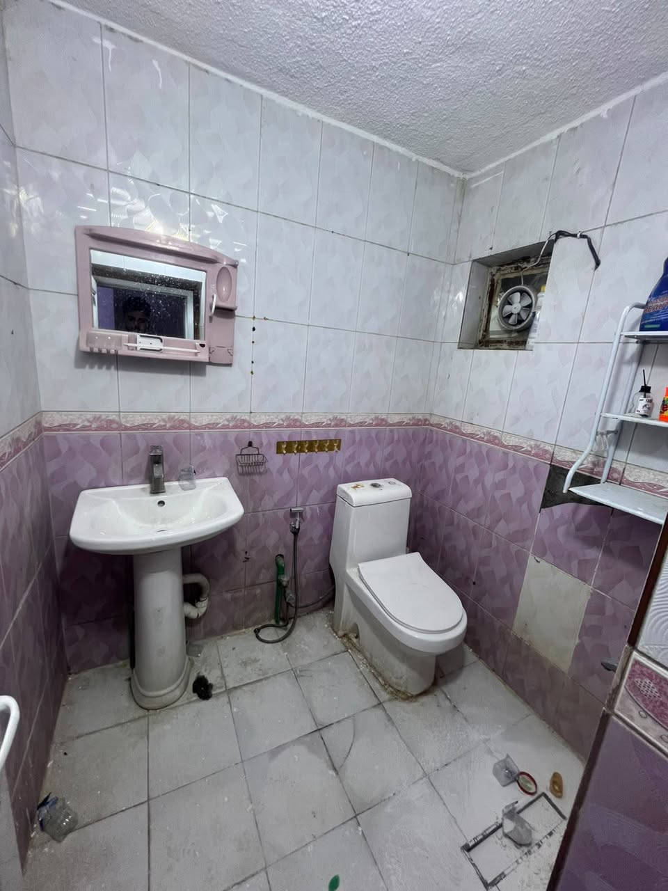 🏠 بيت للإيجار – مساحة 100 متر

يتكون البيت من:
🛏️ غرفتين نوم
🛋️ صالة
🍳 مطبخ
🚿 خدمات

💰 سعر الإيجار: 800

📞 للاستفسار: ***********

🏢 مكتب الرواد للتطوير العقاري
