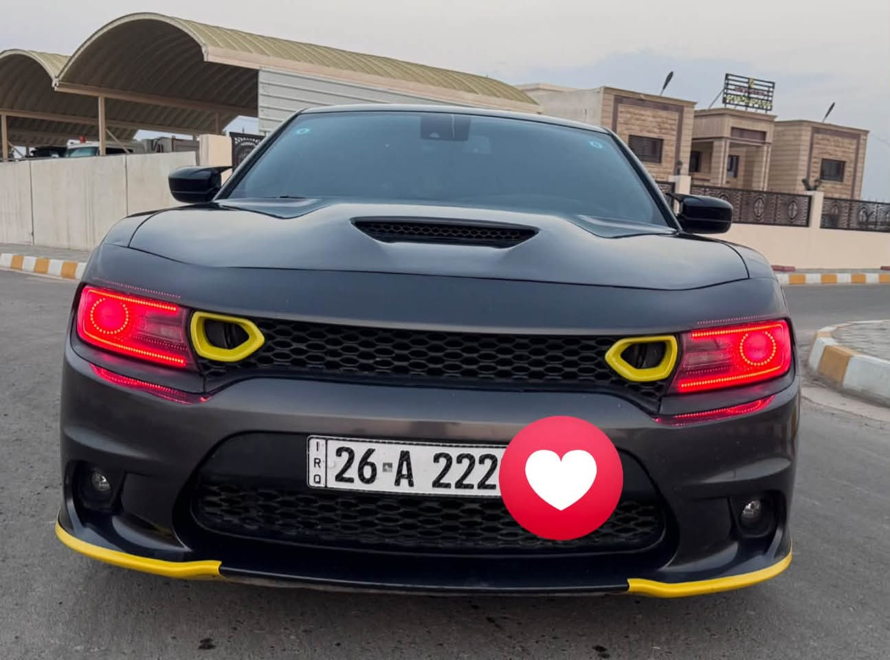 للبيع دوج جارجر
أصل أصل GT بلس
موديل 2020
المحرك : V6.  3.6L
قماره سوده بلاد 
ماشيه 91 ميل
غرفه سوده
(اوتو فور ويل) يعني مايشتغل الا بالطين او المطر او من تبطنش فقط ...السياره تبقى تو ويل بالمشي الاعتيادي تبقى عالدفع الخلفي
فتحة سقف سلايد
مقاعد شامو وجلد كهربائي
رادار جانبي
شاشه كبيره مع نضام كار بلي
سستم صوت الباين
حساس خلفي
دخول ذكي (بصمة)
كير شفتر بالستيرن 
دكمه سبورت
سوبر تراك باك
كشنات حضن وخزن وتدفئه وتبريد
ملاحظة/ حادث السياره 
جاملغ خلفي والبنيد والجاملغ اليمين
الباب الخلفي كلير  
مكاني تكريت
***********
سونار موجود 
السعر 175$ 
مراوس مع اكورد هايبرد او كامري هايبرد هم يرهم
