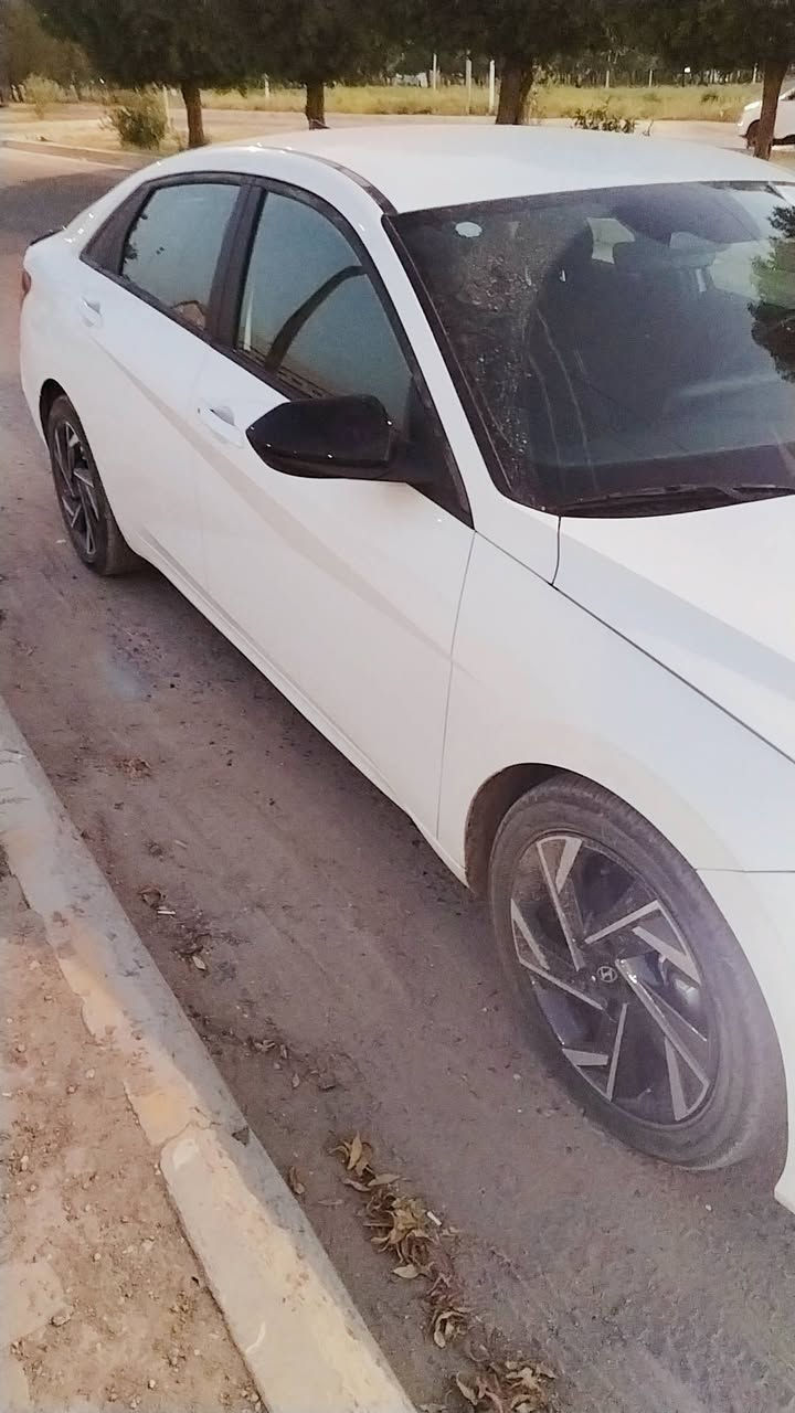 السلام عليكم  النترا موديل ٢٥ گلين حادثها فقط دعاميه مبدله بأصليه السياره باسمي رقم شهداء من بابل للاستفسار أكثر تواصل ع الخاص وترهم مراوس بسياره عاليه
***********
