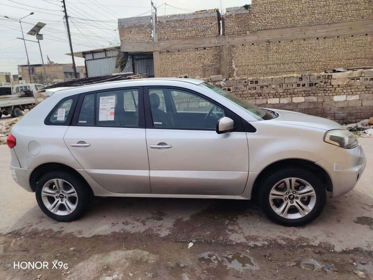 سلام عليكم رينو كوليوس موديل 2014 مكينه او كير نيسان بلادي محرك 2500 اقتصادي بشكل بصرف البانزين تبريد شغال سياره احلاه من الصوره تجي شوف بعيونك او تعجبك ماتقصر وياك مكاني بغداد الحسينية الراشدية *********** السعر 77 او بيه مجال بس للشراي

نص مكتوب في الصور:
- HONOR X9c