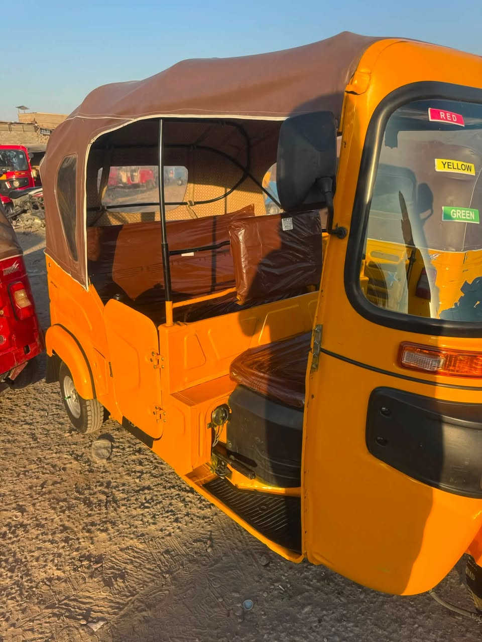 السلام وعليكم تكتك  موديل 21 نظيفه المالك الاول  السعر 7800 وبيه مجال  العنوان بغداد مدينه الصدر 
رقم ***********
