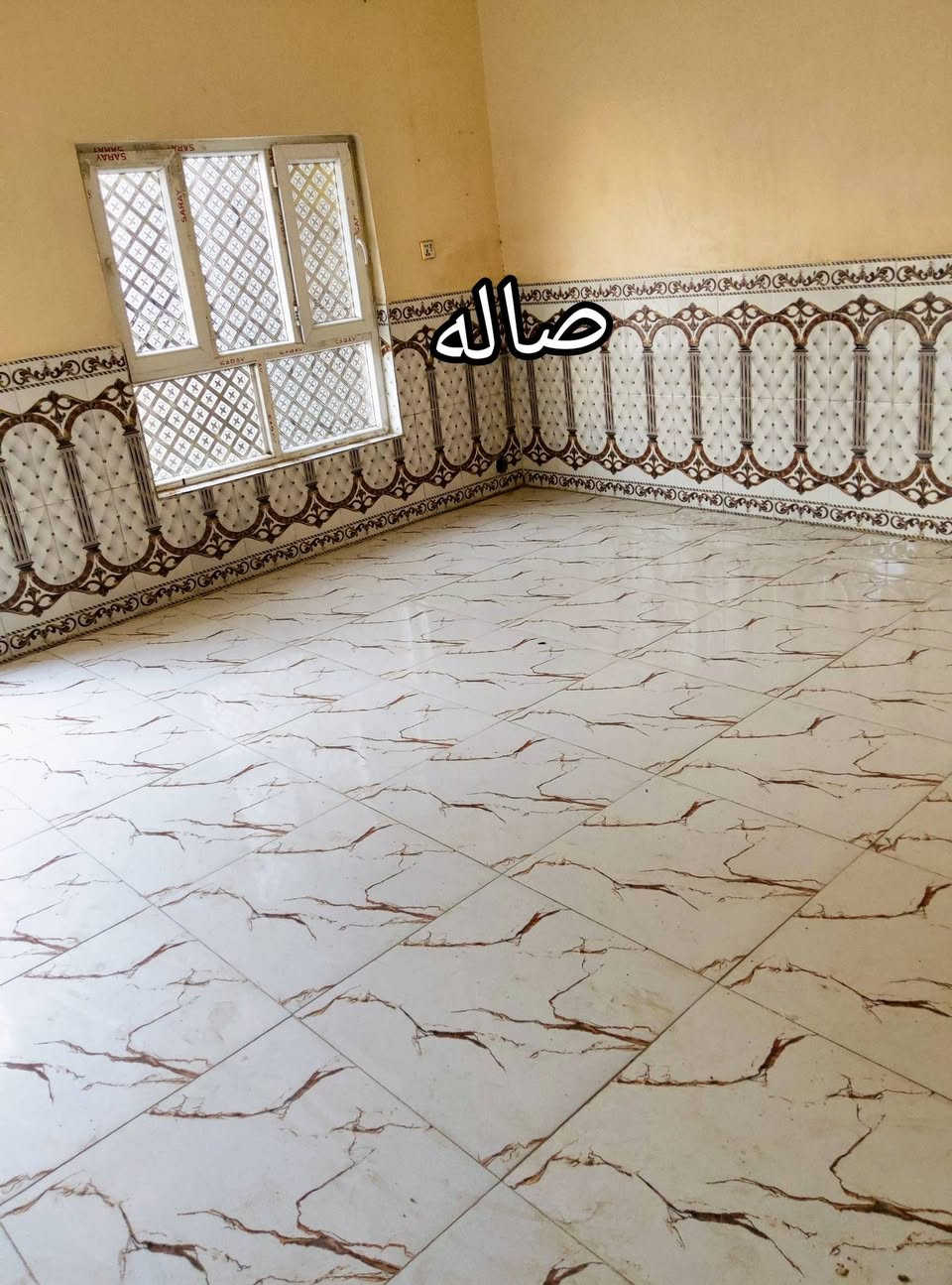 لبيع شارع ابو قاسم  بيين العسكوري وحي العسكري الثالث 
210 عغاده ولتواصل علا هاذا الرقم ***********
 وزور مكتبنه حي العسكري الثالث مقابيل موكب عمار سعره 95 مع المجال
