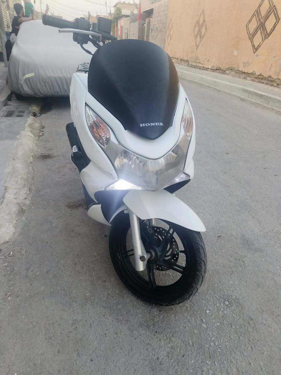 سلام عليكم بيسي اكس جيل اول دراجه نضيفه كهربائيات شغاله مكينه خير من الله اوراق موجده عنوان بغداد ‏‪***********‬‏
