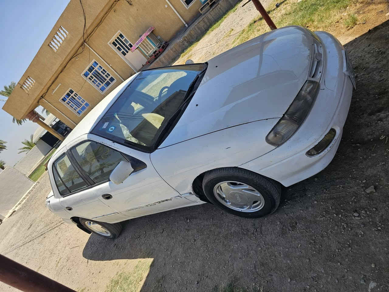 السلام عليكم 
سيفيا للبيع، رقم بغداد انكليزي 
السياره جاهزه كير محرك صدر تخم تاير 
مكان السياره بغداد ابو غريب 
السعر ٢٨وبيهه مجال 
***********
***********
