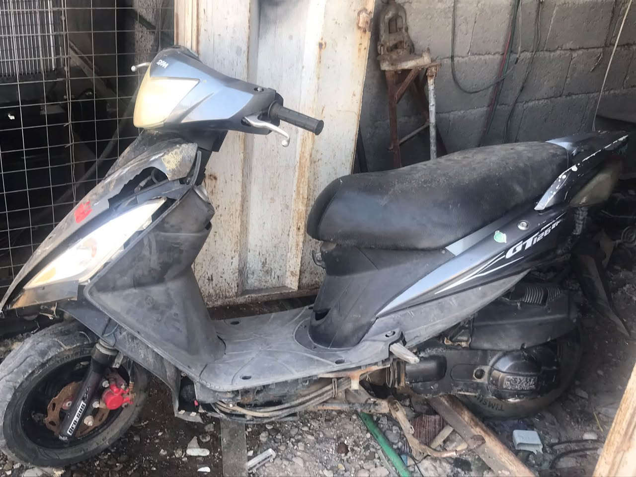 دراجه سيام متروكه عطل الكويل وتركها اخوي سويجها ضايع واريد ابيعها السعر 100 وبيها مجال .

العنوان بغداد بوب الشام للاتصال ***********
