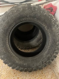 تاير فالكون • LT285/70R17 • جديد