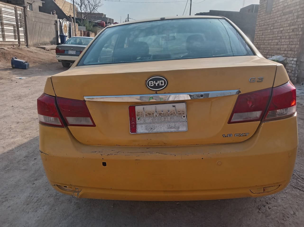 السلام عليكم سيارة بي وي دي  موديل ٢٠١٣ محرك وكير خير من الله كورلا رقم واسط ماواصل مالكه ابيع هل موجود ماعد سرفه وطلب سعر ٢٠ ورقه وبيه مجال كير اوتماتيك موبايل ***********
