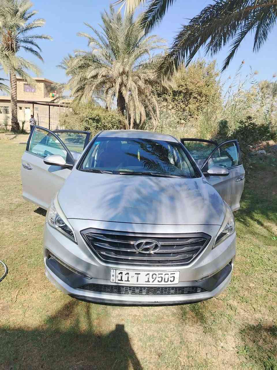 السلام عليكم
سوناتا 2017
وارد امريكي
مواصفات
تبريد ثلج وبيها تدفئه
لايت زنون
بصمه بل ابواب
كامره خلفيه
شاشه
لون الكشنات ماروني ب اسود حلو كلش
 بيها 3انضمه سبورت وايكو وعادي
كشن مال سايق كهربائي
غرفتها جبيره
كهربائيات شغاله
المكان يوسفيه
بيها ٣ قط صغار حيل
السعر 120وبيها مجال
الرقم ***********
***********
