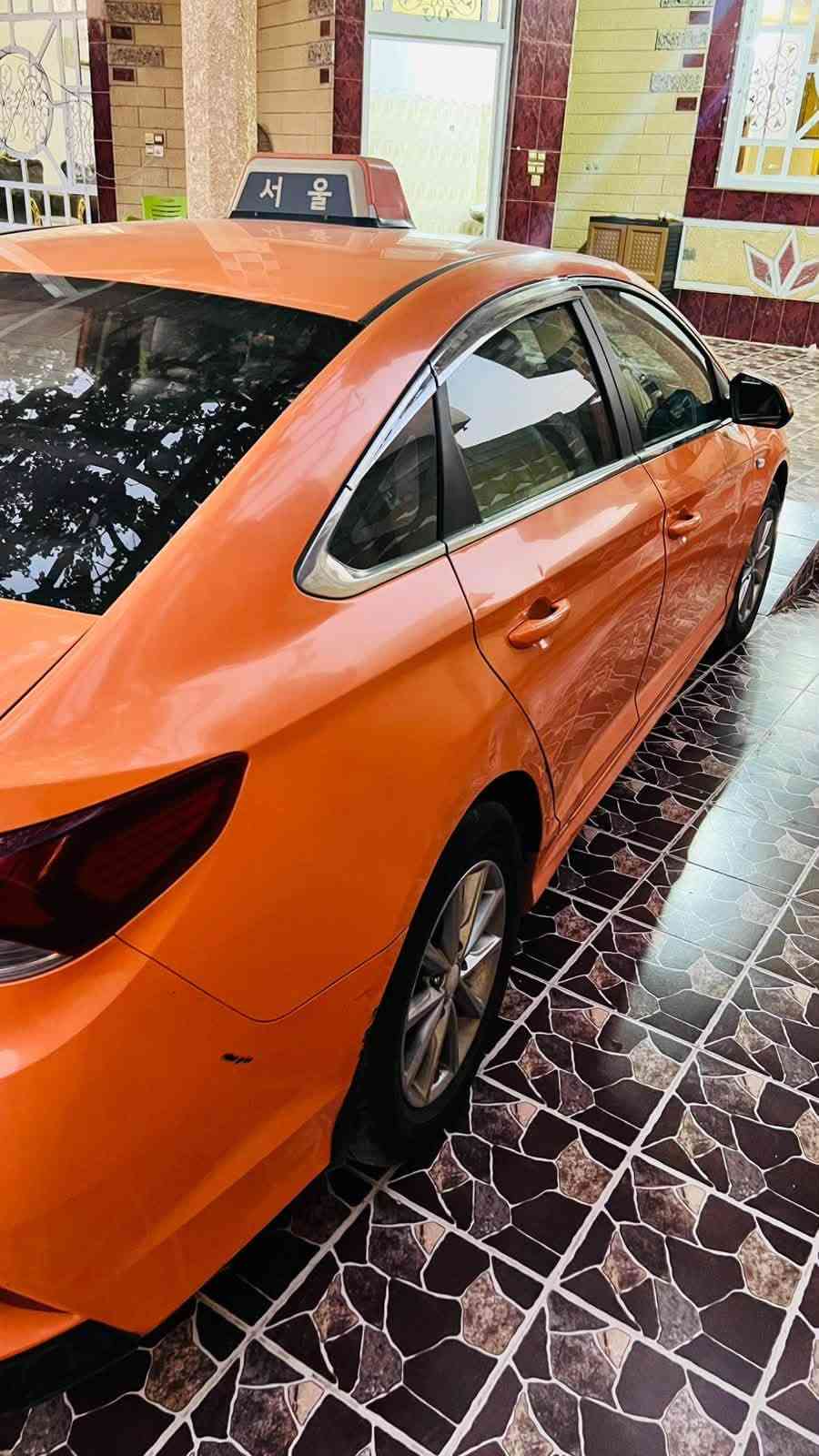 🚘 سوناتا 2020 برتقاليه – تكسي كوري بلادي
🔸 الضربة بالبنيد فقط
🔸 البنيد مبدل
🔸 العداد واقف من يوم أخذتها
🔸 المحرك والكير خير من الله، شغل ممتاز
🔸 السيارة حلوة ومريحة بالشارع
🔸 السياره موجوده للفحص

📍 اللي جاد بالشراء يتفضل يشوف السيارة ويفحصها بنفسه.

💰 السعر: 135
*********** واتساب
