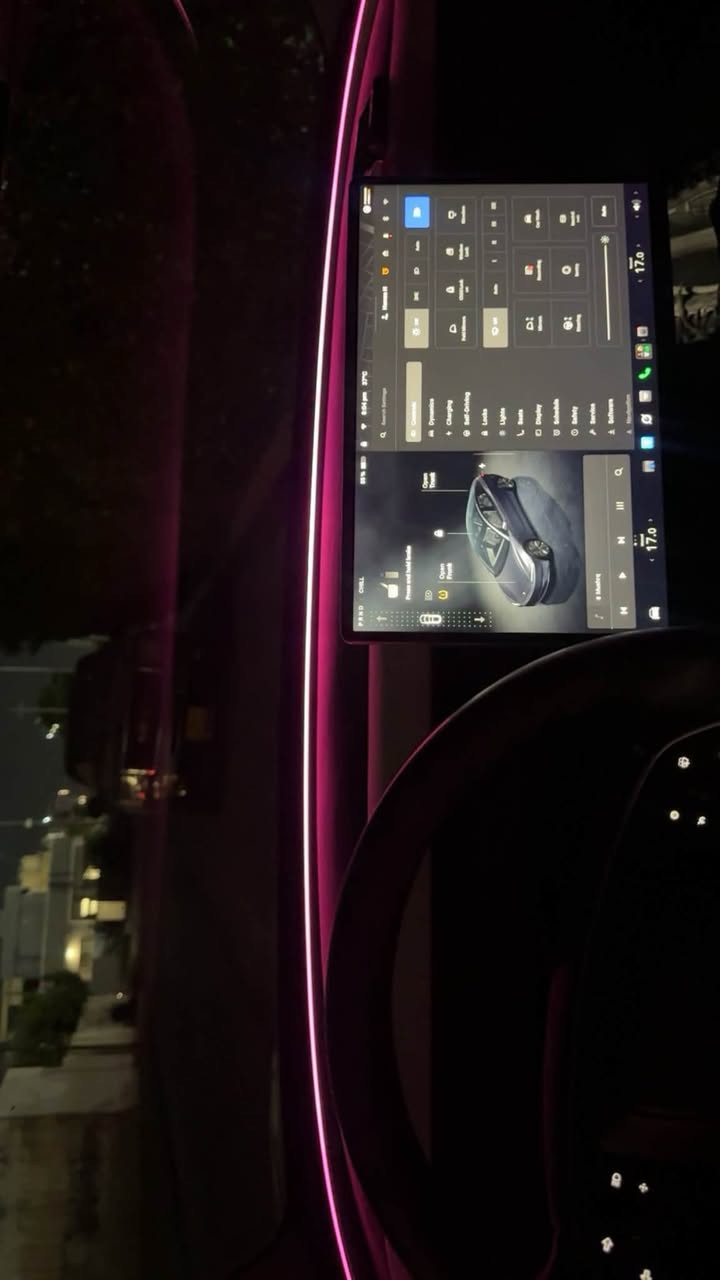Tesla model 3 2024
دبل ماطور
ماشيه 18000
اعلى مواصفات كشنات ابيض
قطعتين صبغ باب وجاملغ سايق بدون دواخل بدون ايرباك 
السياره مغلفه ppf
***********
