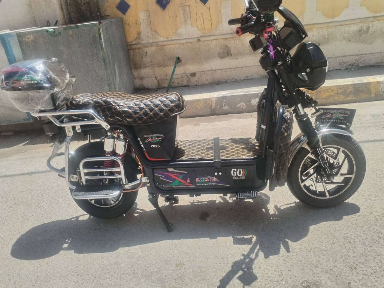 ماطور شحن جبلي نضيف بطارياته ع الفحص ٦ باتري السعر ٥٧٥ الف رقم الهاتف ***********
