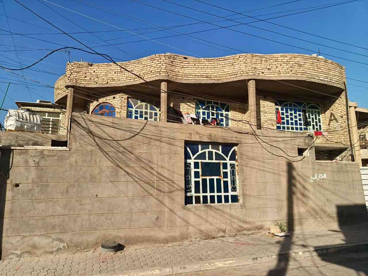 بيت بغداد جسر ديالى القديم منطقة الساهرون 145 واقع حال 155متر طابقين ركن طابو صرف اريدة ب120 وبي مجال ويرهم اقساط أو مراوس ببيت أو قطعة مع فرق طابو أو طابو زراعي ***********
