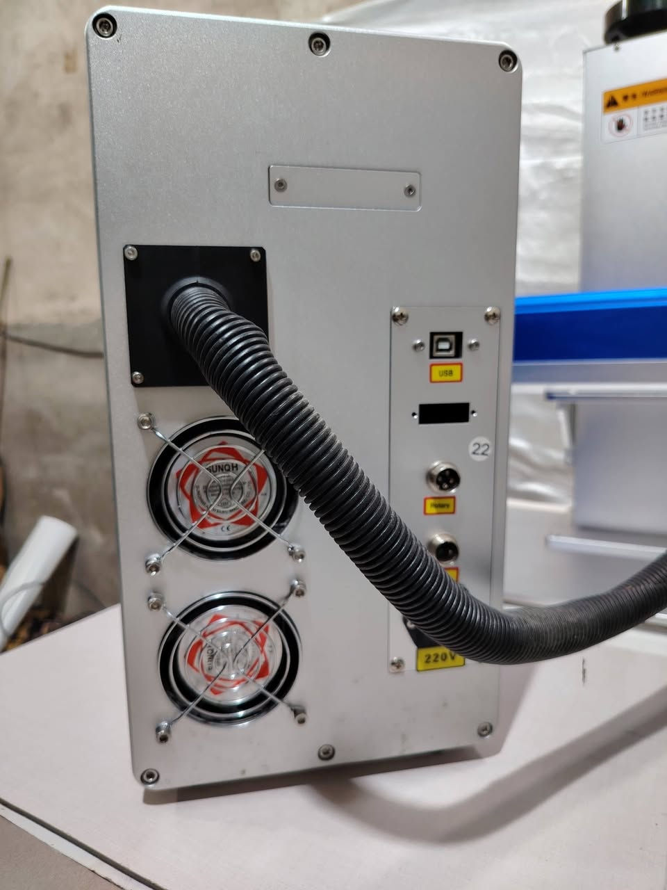 ماكينة فايبر ليزر 50 واط (Fiber Laser) للبيع
العمل: حفر ونقش عالي السرعة والدقة على جميع المعادن (ذهب، فضة، استيل، نحاس)، والأحجار الصلبة، والجلود.

​التطبيقات: طباعة الأقلام، المداليات، الشعارات، الصور الشخصية، والهدايا. وتدعم ربط الروتاري للمحابس والأكواب.  للاتصال ***********  السعر 3 ملايين  السعر قابل للتفاوض 

باقي  صور العمل بالتعليقات
