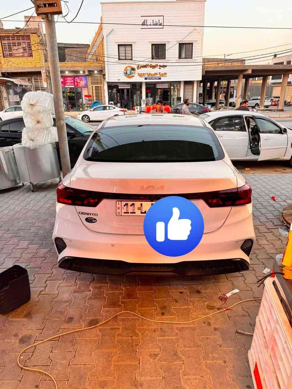 سلام عليكم سيراتو مديل 24 حجم المكينة 2000 رقم بغداد دولي رقم جديد هزة جديدة سيارة بعدهة بضمان الشركة ماشية 38 سيارة فول فتحة تبريد قطعتين داخل لونين مري شفط إشارة بل مري ويل كب 5 حساس أمامي وخلفي حساس ويل السيارة مكفول من الصبغ و التبديل والفتح ول  بارد سيارة كفالة  العنوان السماوة رميثة حي العسكري خاص مغلق فقط اتصال ***********
