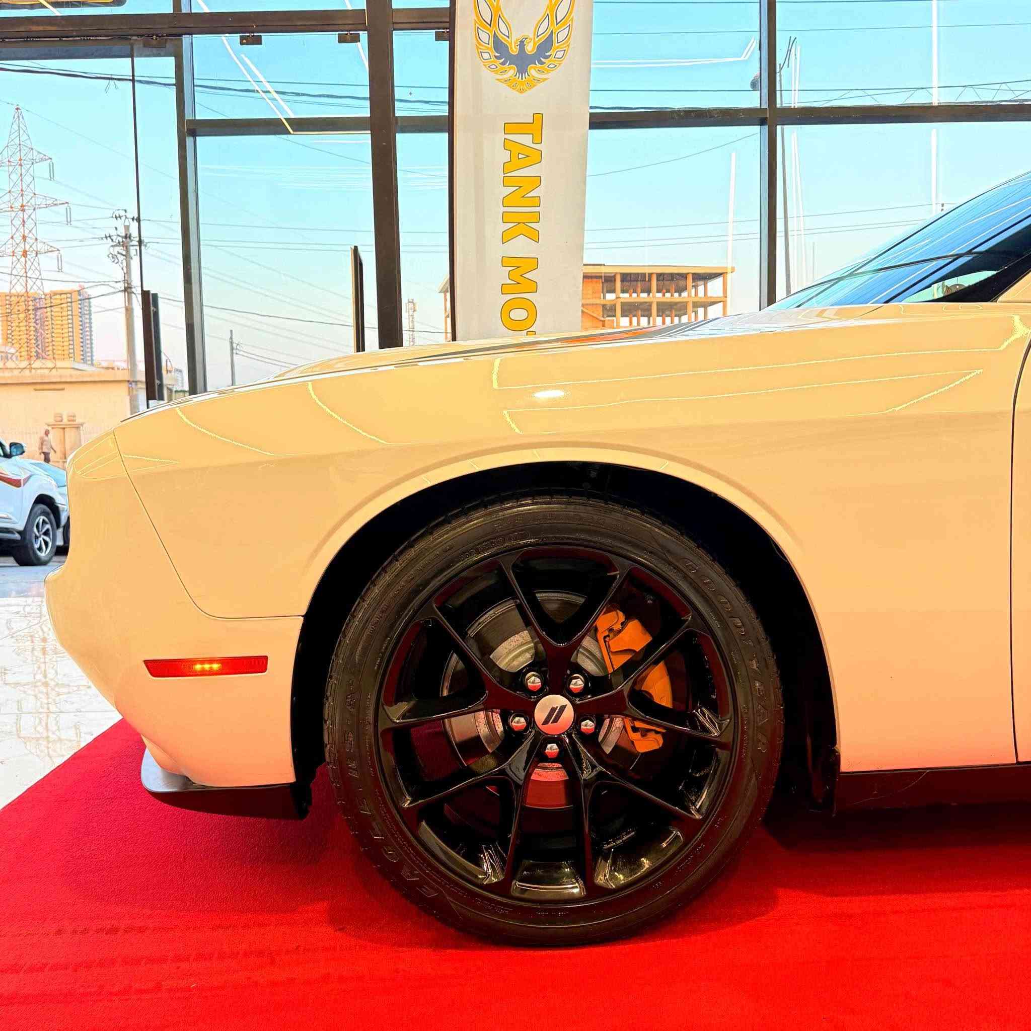 🛎🔱السلام عليكم 🔱🛎
للبيع سيارة دوج جالنجر جي تي
DODGE CHALLENGER - GT
موديل 2022
ماشي 61 الف ميل
لون ابيض ثلجي
 6 سلندر 3.6L
شفتات بالستيرن
كشن كهربائي
كاميرا خلفي دوارة
ويالة 20 انج بيلادي
بيه حادث جانبي باب عكس سايق مبدل بيلادي نفس الون و جاملغ خلفي صبغ
ايرباك بس بردة طاك 
صور الحادث و رقم شاصي موجود بالمنشور
سيارة جاهز من كل نواحي كير و محرك و تبريد و كهربائي كلشي بشرط 
سيارة موجود باربيل معرض تانك موتورز
سعرها 18800$
☎️***********
☎️*********** أربيل, العراق
