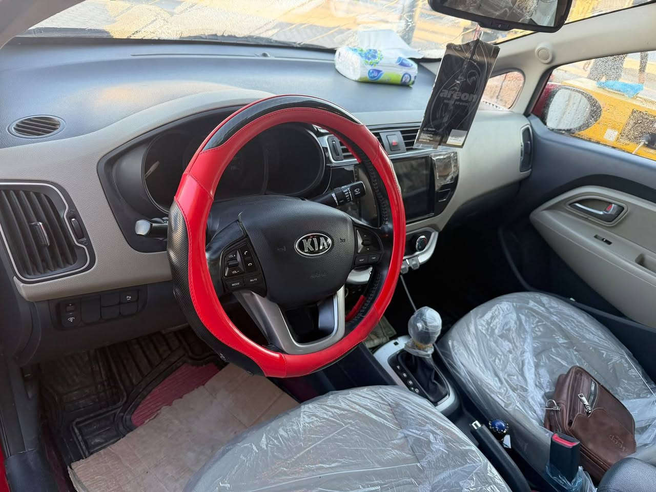 السلام عليكم كيا ريو ١٦ مكينه ١٦٠٠ دبل قطره ماشيه ٧٢ حقيقي فول نصف باب صبغ فقط  ويل ١٧ كروم داخل لونين جاهزه مكينه كير تبريد حداديه تخم تاير مناقصه اي شي تحويل او وكاله سياره جديده ستخدام شخصي شخص واحد موجود في كربلاء سعر ١٠٨ الاتصال ***********
