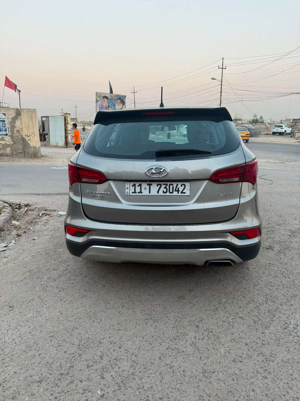 سنتافيا موديل 2018 وارد امريكي بدون مواصفات  5 راكب 2400 GDI  ماشيه 142 ميل وحادثه جاملغ ايمن وبي طخه بسيطه موضحه ب الصور وسونار موجود 
السياره خير من الله حداديه جاهزه وصدر 
تبريد يخبل تايرات جدد وكلشي بيه جديد وجاهز متعبك ابد 
السعر 142 وبيه مجال بسيط 
هذا الرقم وتساب ***********
