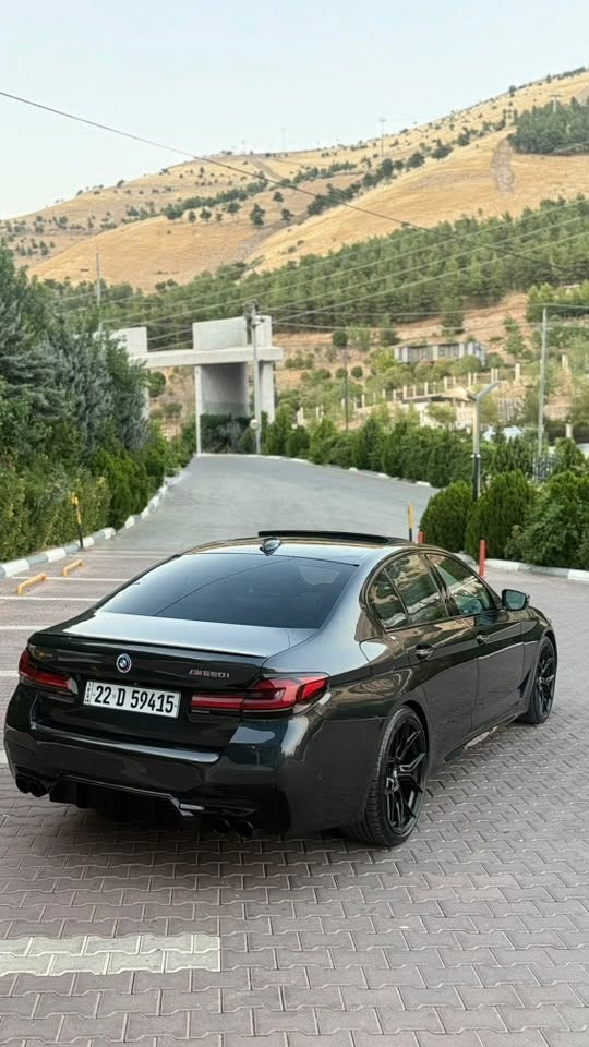 BMW 550i🔥
سعر جدا مناسب🔥سعر:💵$258 و مجال بصيط
مودیل:2017 محدث 2023
اخوان سياره وكاله المانيا و ضمان انتربول ✅
داخل كلين بس بل أهني ٢ قطعة بيها مصبوغ ✅

مواصفات فول فول:
٥ كاميرا، كشنات مساج و حار و بارد، ناظور ليلي، بردە
داخل ابيض بلادي، لايت ليزر، باب شفت، بلاد ام، رادار ٣٦٠
رادار كبیرە، داتاشو،كشنات ٧٠٠، سماعه باورز آند ويلكنز
سكان كهربائي، لايت ليزر بلادي، أوتو بارك، اوتو بریك
تبريد بالتكم الخلفيه، سندوق كهربائي، شاشه كبيره 
 فتحه الصقف ، كشنات ميموري، كاميرا، مرايه كهربائي…

✅‎محرك ٨ سلندر ما مفتوح بشرط 
نظافه ١٠٠٪؜ كامل سيرڤس بدون نقص كهربائی✅
سلیمانی📍
***********📞
Admin🌹
