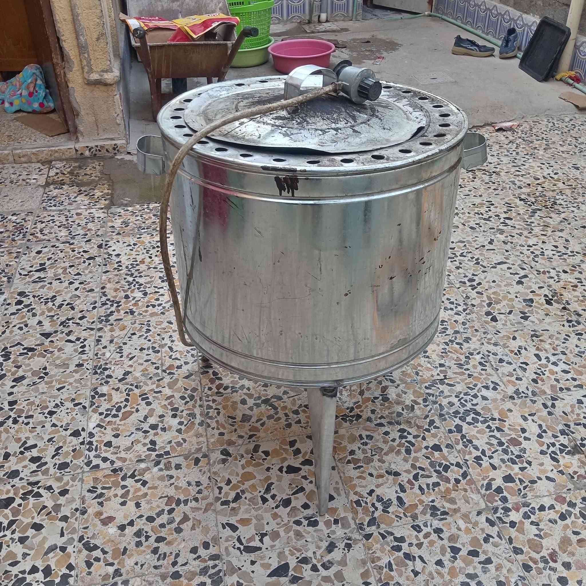 السلام عليكم تنور غاز جديد سعره ٣٥ وبي مجال مكاني الزبير حي القائد *********** //***********
