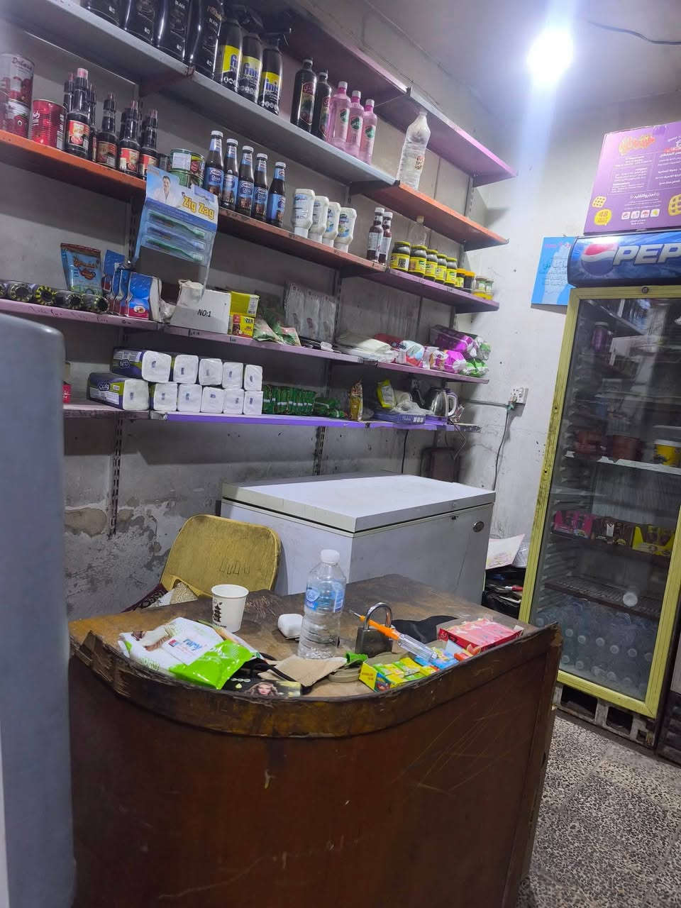 سلام عليكم
اسواق للبيع مكانها بغداد الشعلة السعر 2 مليون وقابل للتفاوض الأيجار 225 

للاستفسار التواصل على الخاص او الرقم :- ***********
