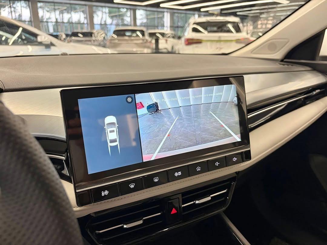 🔥2,700,000 دینار داشکاندن🔥

‎ئێم جی ٥ پڵەس کۆمفۆرت 
‏MG 5 Plus Comfort
‎‏‎‏‎مۆدێل ٢٠٢٥ مکینە ١.٥ سفر کیلۆمەتر
‎‏‎‏‎٦ ساڵ يان ٢٠٠,٠٠٠ کم ضمان لەلایەن
‎بریکاری سەرەکی ئێمجی لە عێڕاق

***********☎️
***********☎️

‏‎‏‎‏‎
‎‏‎مواصفات خلیجی کۆمفۆرت ‏‎نیو مواصفات،کامێرا، کوشن جلد،بەصمە، ئۆتۆهۆڵد و برێک کارەبایی، لایت زینۆن، ویلکپ ١٦، ئیشارەتی سەر ئاوێنە، شاشە، حساسات، لید، تبرید مرکزی، تحدید سرعە، تحکم ستیرن، حساس تایە، سوکان ڤۆلیۆم ،بلوتوث، تبرید الکترونی، ناو زەرد، ئەی بی ئێس، ٢ ئەیرباگ، قوة حصان ١٠٨.

‎‏‎ بۆ زانیاری زیاتر و نرخ بە دۆلار کۆمێنتێک بەجێبهێڵە

‎‏‎‏‎‏‎ پێشانگای ســـلـــێــــمـــانـــی ھەمیشە پێشەنگین 
‎‏‎‏‎معرض الســــلــیــمانـــیـــة ھو الافضل دائماً
‎‏‎‏‎ھەموو جۆرەکانی ئۆتۆمبێلی ئێم جی بەردەستە

‏‎📍العنوان: سلیمانیة -مشروع نقلیات السليمانية-الرقم ١٢٨
‏‎📍ناونیشان: ڕێگای تاسلوجە - پرۆژەی تێرمیناڵی سەرەکی سلێمانی-ژمارە ١٢٨

‎‏‎‏#MG #MGmotor #MGiraq #MG5  #DoMore ئێم_جی SlemaniAuto⁩⁩

نص مكتوب في الصور:
- سليماني
- *********** Ⓒ Slemani Auto