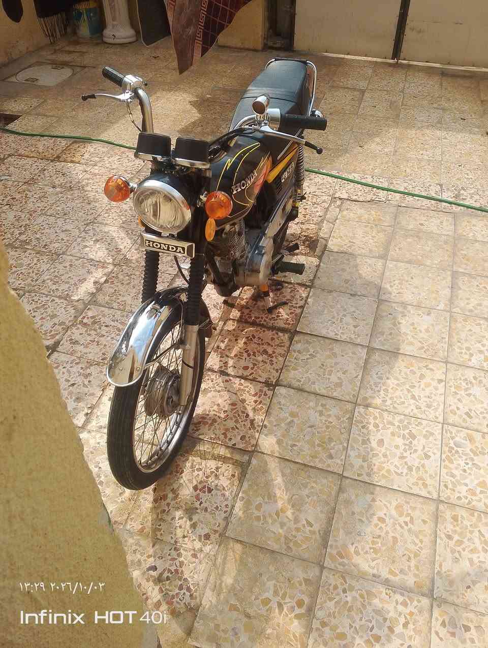 بدون اوراق مكفوله عشاير شاصي نامه شلامجه مكفول محرك مفتوح عينه ولايت كهربائيات شغاله وكله جديد ب 750 وبيه مجال مكاني ميسان حيل عامل نهايه شارع عكش ***********

نص مكتوب في الصور:
- ١٤:٢٩ ٢٠٢٦/١٠/٠٣
- Infinix HOT 40m
- Infinix HOT 40i
- ١٣:٢٩ ٢٠٢٦/١٠/٠٣