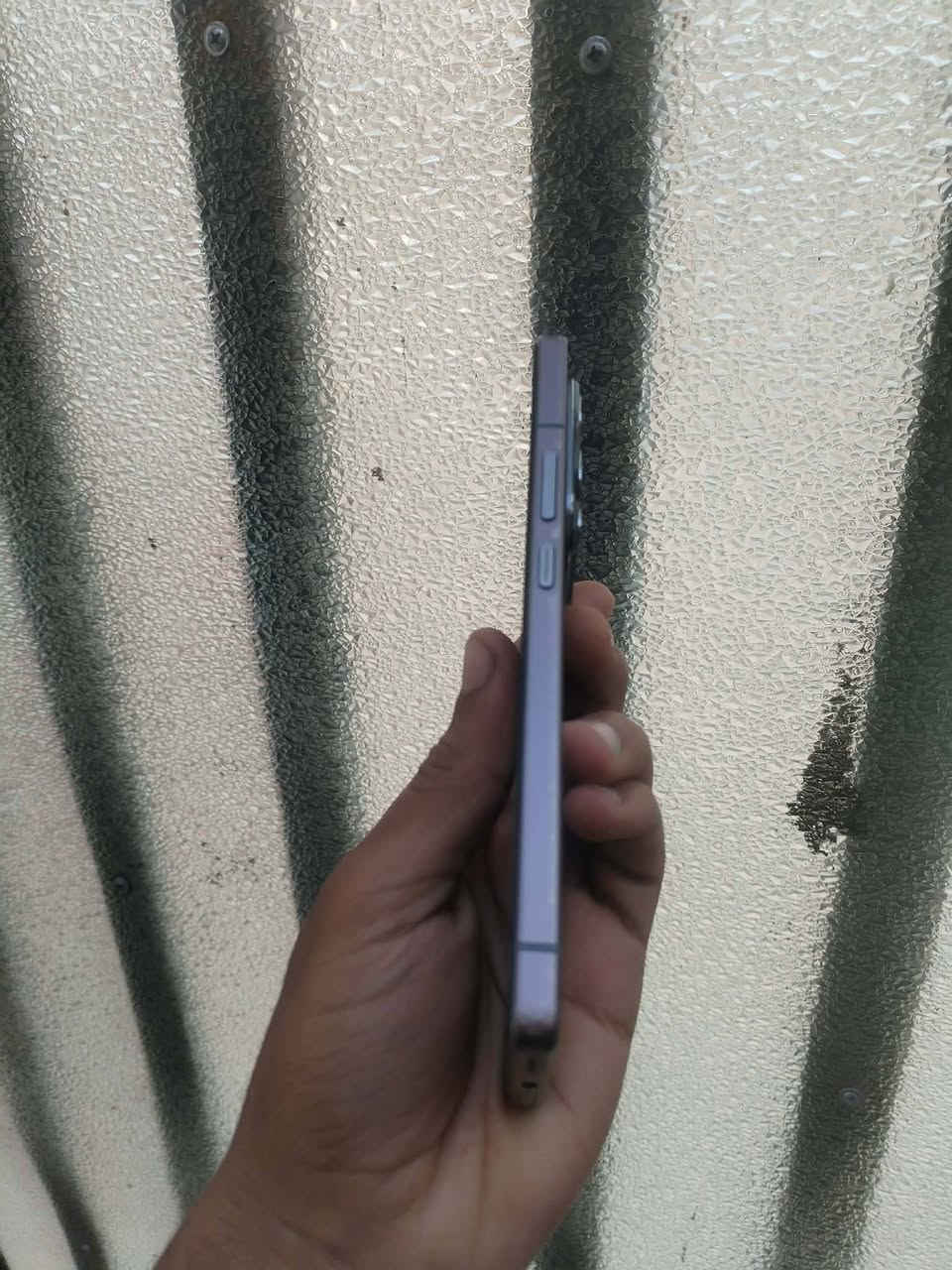 سلام عليكم 
 
جهاز للبيع افنكس نوت 50 برو 

اروس وبيع 
Infinix NOTE 50 Pro.   
ذاكره 256 
رام 16 
بطاريه 5200 (كلش قويه)            

كامره كلش حلوه 

جهاز نضيف مال بيت حته لزكه بي 

سعر 290 بي مجال   

مكاني موصل حي السماح 
تواصل رقمي ***********
