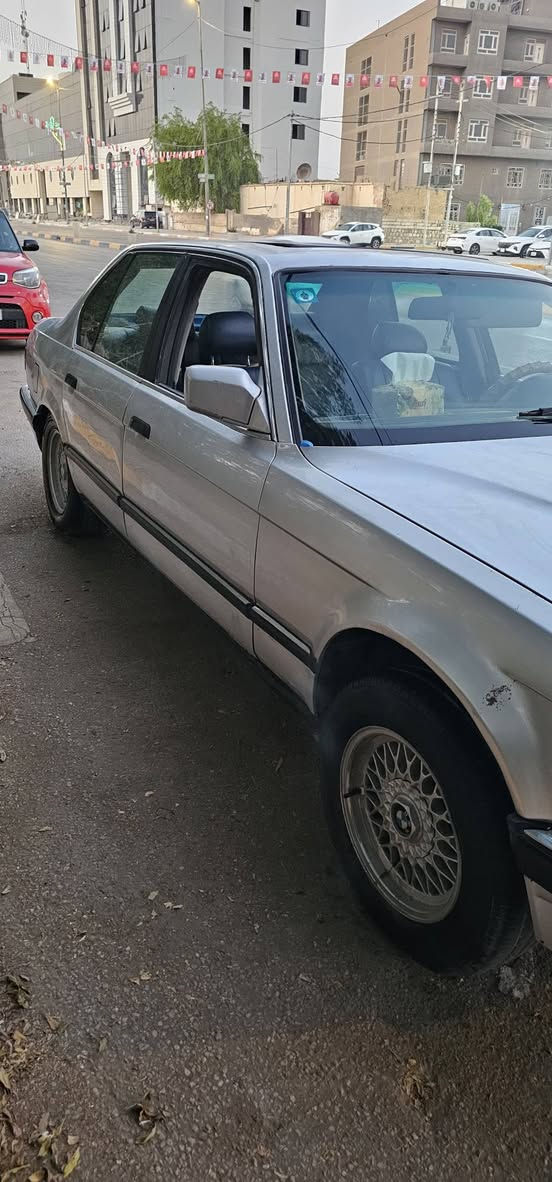 السلام عليكم بي ام 735 موديل 91 رقم بغداد دولي السعر خاص الستفسار على هاذا الرقم *********** مكان النجف النجف, العراق

