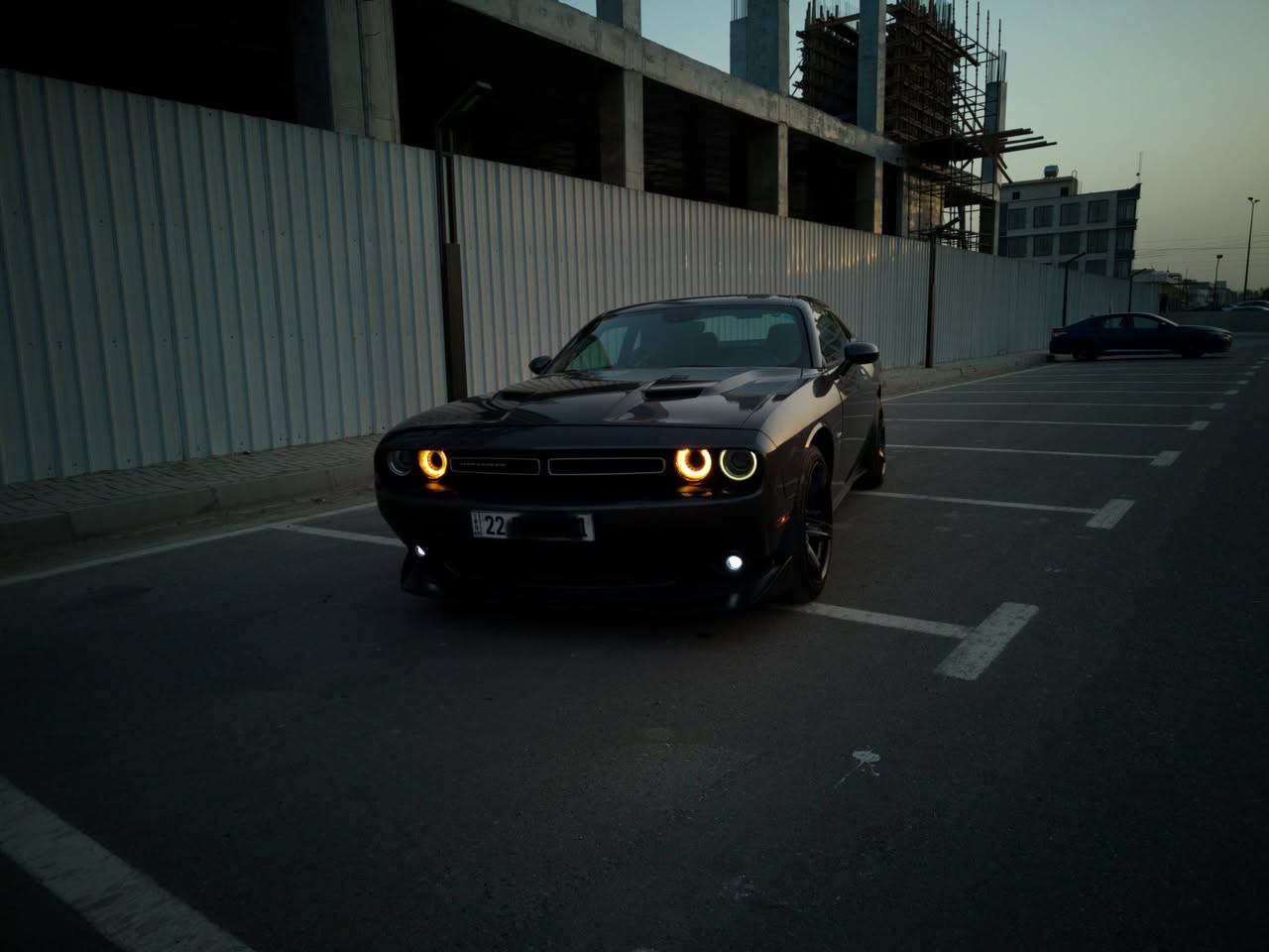 تحيه طيبه
2020 Dodge Challenger, Sxt
للبيع ماشيه حاليه 64
الضرر موضح بالصور 
ومصلحه تصليح درجه اولى بحيث تجي تشوف بعينك ماكو اي اثر للضرر 
ايرباك فقط برده 
الدركه والداشبول سليم 
المواصفات ستاندر 
رقمه شمالي اربيل 
السعر 15.000
يعني 150ورقه 
للاتصال ***********

