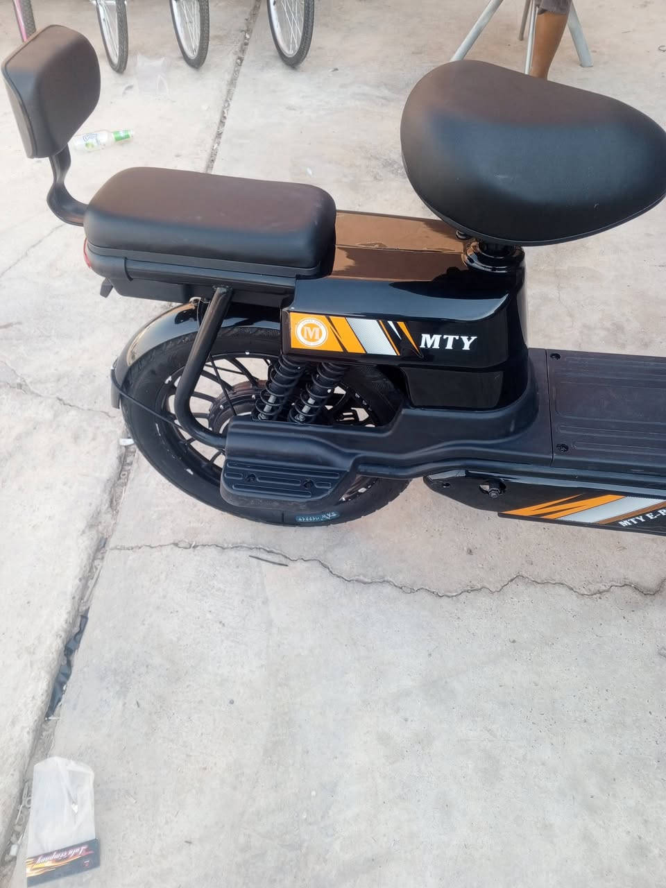اسلام عليكم باسكل شحن للبيع مستخدم شي قليل خمس بطاريه  مابي اي نقص باسكل احلا من الصوره بعد مكاني ربيضه ***********
