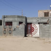 ٣بيوت • ساحة ١٠٠م • مياه نهر واسالة