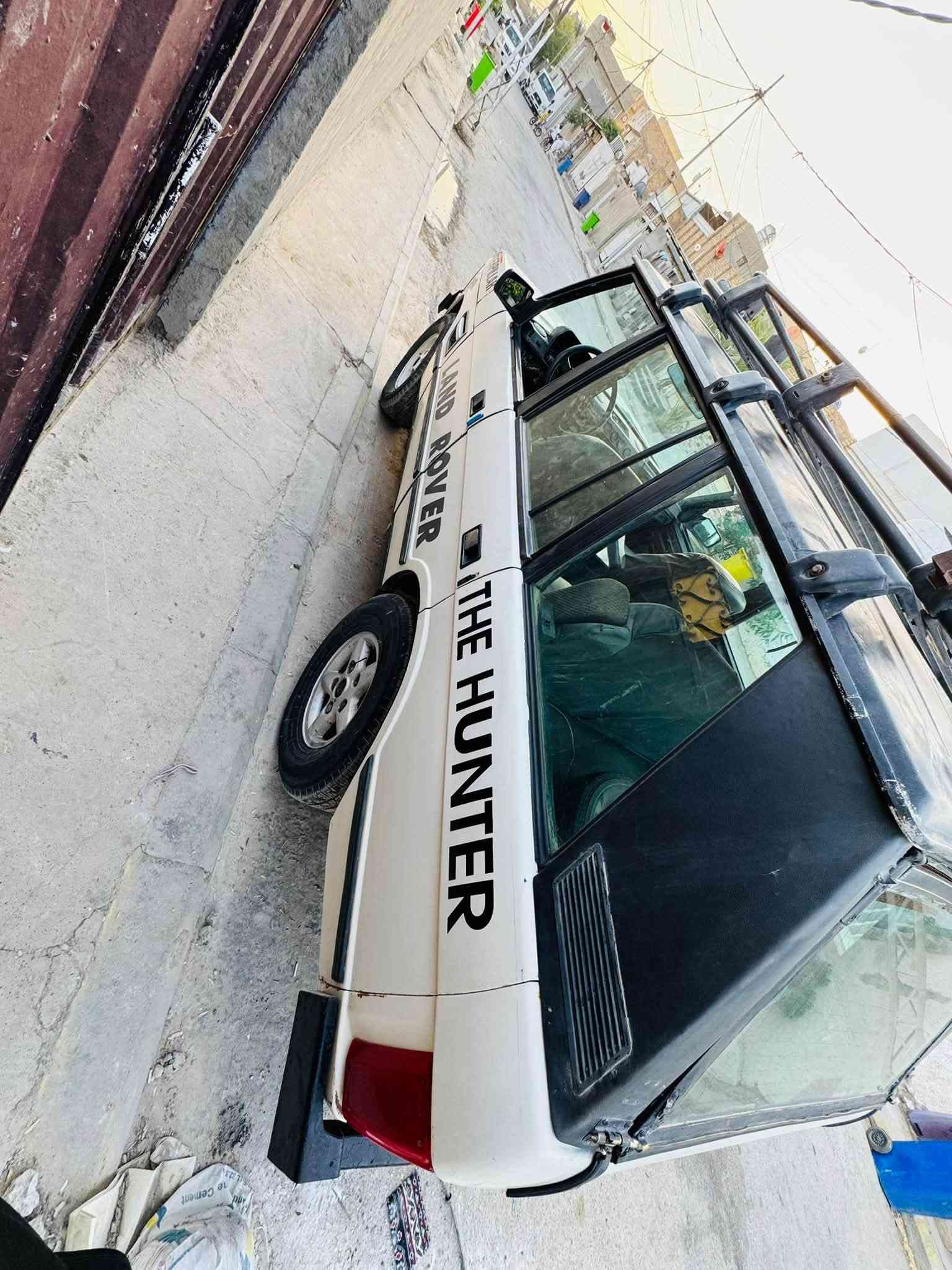 السلام عليكم رانج موديل 91مكينه صاار شهر من شديتها كاز كير عادي لو كير شغال كهربايات  كلها شغاله تخم تاير باتري جديد نقصها دبلات رقمها ديالئ شرط تحويل مباشر  العنوان واسط العزيزيه سعرها 43وبيها مجال 
الرقم 
***********

