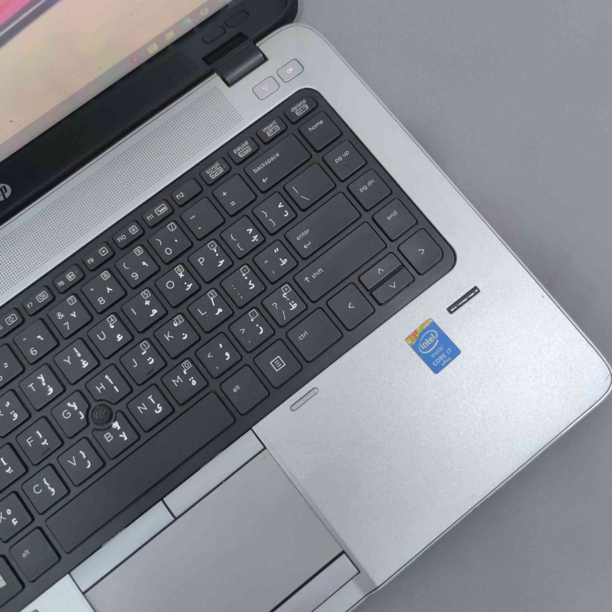 لابتوب نوع hp elite book
معالج cori7 من الجيل الرابع 
رام 8 كيكا  
هارد من نوع SSD بسعه 256
حجم الشاشه 14 انج تدعم اللمس 
كيبورد ضوئي عربي انكليزي ليزري
باتري يوفر 3 ساعات
ويندوز 10 برو
ملحقات الشاحن الاصلي مع ماوس هديه
السعر 200,000 
متوفر توصيل لجميع المحافظات 
متوفر واتساب ***********
