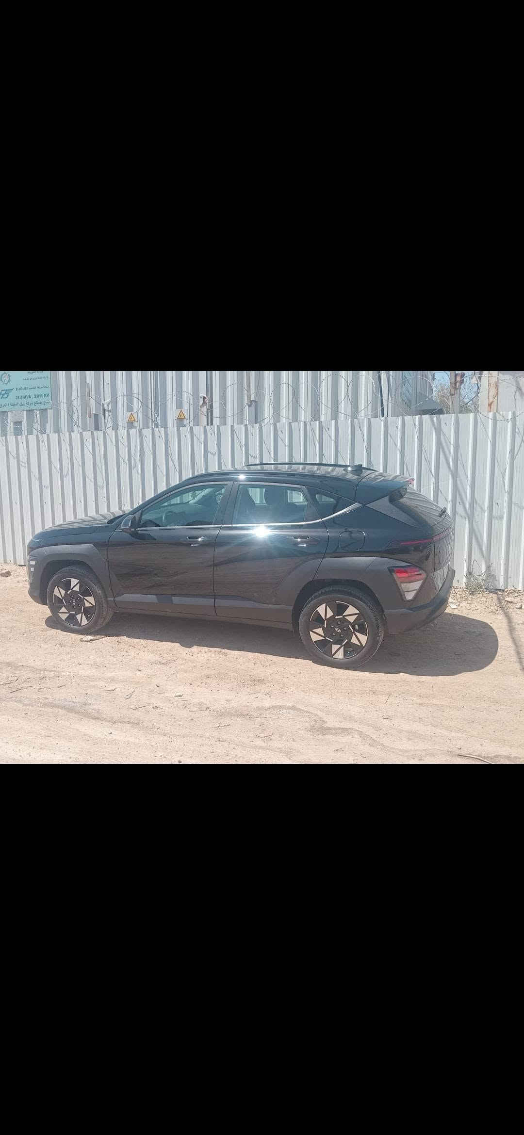 السلام عليكم
هوندا كونا موديل ٢٤ رقم بغداد باسمي سكنة لراشدية لسيارة فول واحد على واحد ماعدا لفتحه ماشيه ٢٦ 
السعر ١٥٣ بيها مجال 
وصور لحادث منشوره بدون دواخل جاملغ وباب بدون دواخل 
رقم ***********

نص مكتوب في الصور:
- BIDCARS