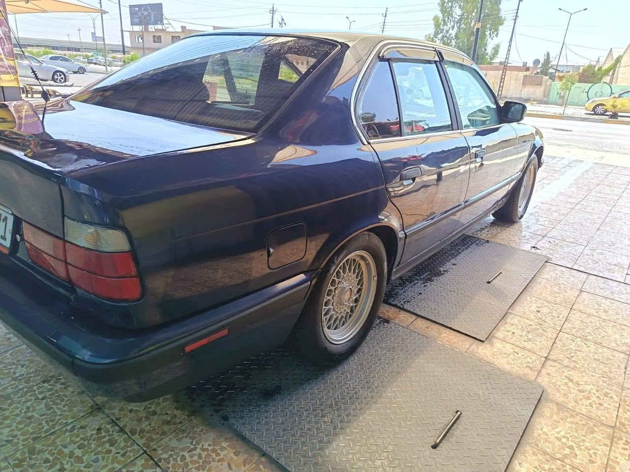 بي ام 535 موديل 91 مكينه فل شرط كير شرط رقم نكليزي سنويه 31 مكفوله من الحادث كشنات جلد جدد طخم جديد سياره مناقصها اي شي  سعرها 55 وبيها مجال
***********
***********
بي ام 535 موديل 91 مكينه فل شرط كير اوتماتيك شرط رقم نكليزي سنويه 31 مكفوله من الحادث كشنات جلد جدد طخم جديد سياره مناقصها اي شي  سعرها 55 وبيها مجال

نص مكتوب في الصور:
- ***********
