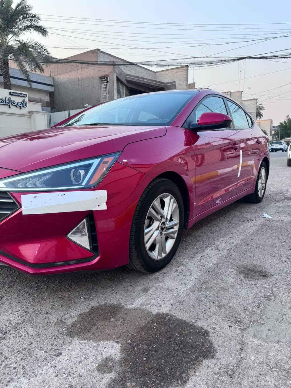 السلام عليكم للبيع هونداي النترا موديل 20 وارد امريكي حادثها بابين جهت اليمنة بدون دواخل ومبخرين صبغ بدون ضرر الجاملقين نفس الجهة اكد بدون ضرر
السيارة جديدة بل كارتون  احلة من الصور
مكينة 2000 دوش ما مفتوحة 
صدر خلفي امامي جديد تراي زيرو 
تخم تاير جديد 
السيارة على وضع الشركة وبل عافية عل ياخذها
رقم بغداد تحويل مباشر
السعر 118
العنوان بغداد شارع الاورفلي
***********
