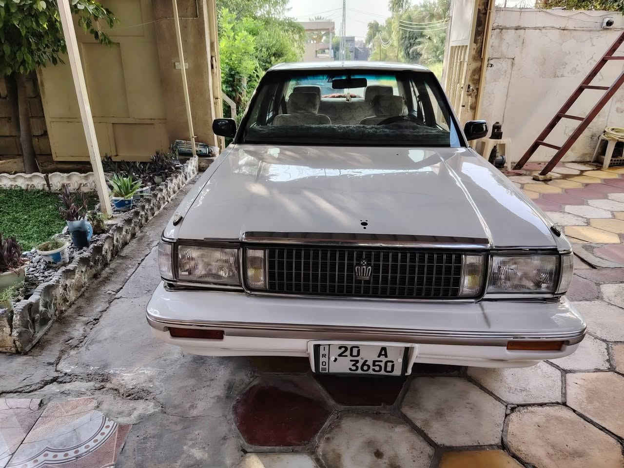 سيدان للبيع موديل ٨٩ بيع مستعجل لتواصل واتساب فقط ***********
