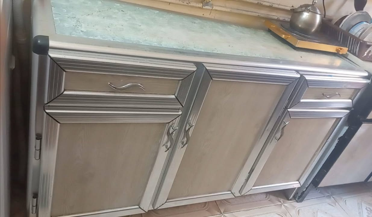 اسلام عليكم
عندي كاونتر للبيع
السعر ٢٥٠الف وبي مجال
***********
