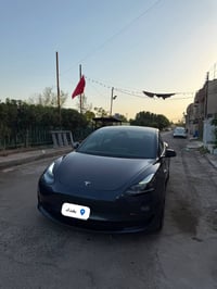 تسلا مودل 3 • ٢٠٢٣ • ٦٠٠٠٠ ميل