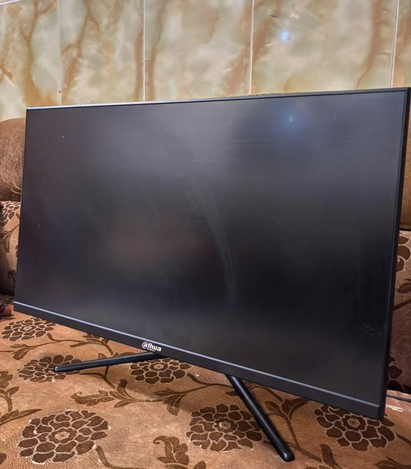 السلام عليكم اخوان تجميعة للبيع
مواصفات الكيس:
* Intel Core i5-11400F
* ASUS H510 Prime
* Laxer M.2 NVMe SSD 1TB
* Laxer RAM 16GB 3200MHz
* Galax RTX 4060 8GB
* Gamdias PSU 600W 80+
* Galax Rev 5 White Case
* Cooler 1 Fan

الملحقات:
* شاشة Dahua 27” IPS 165Hz
السعر مليون و50 الف دينار
مكاني كربلاء
***********
