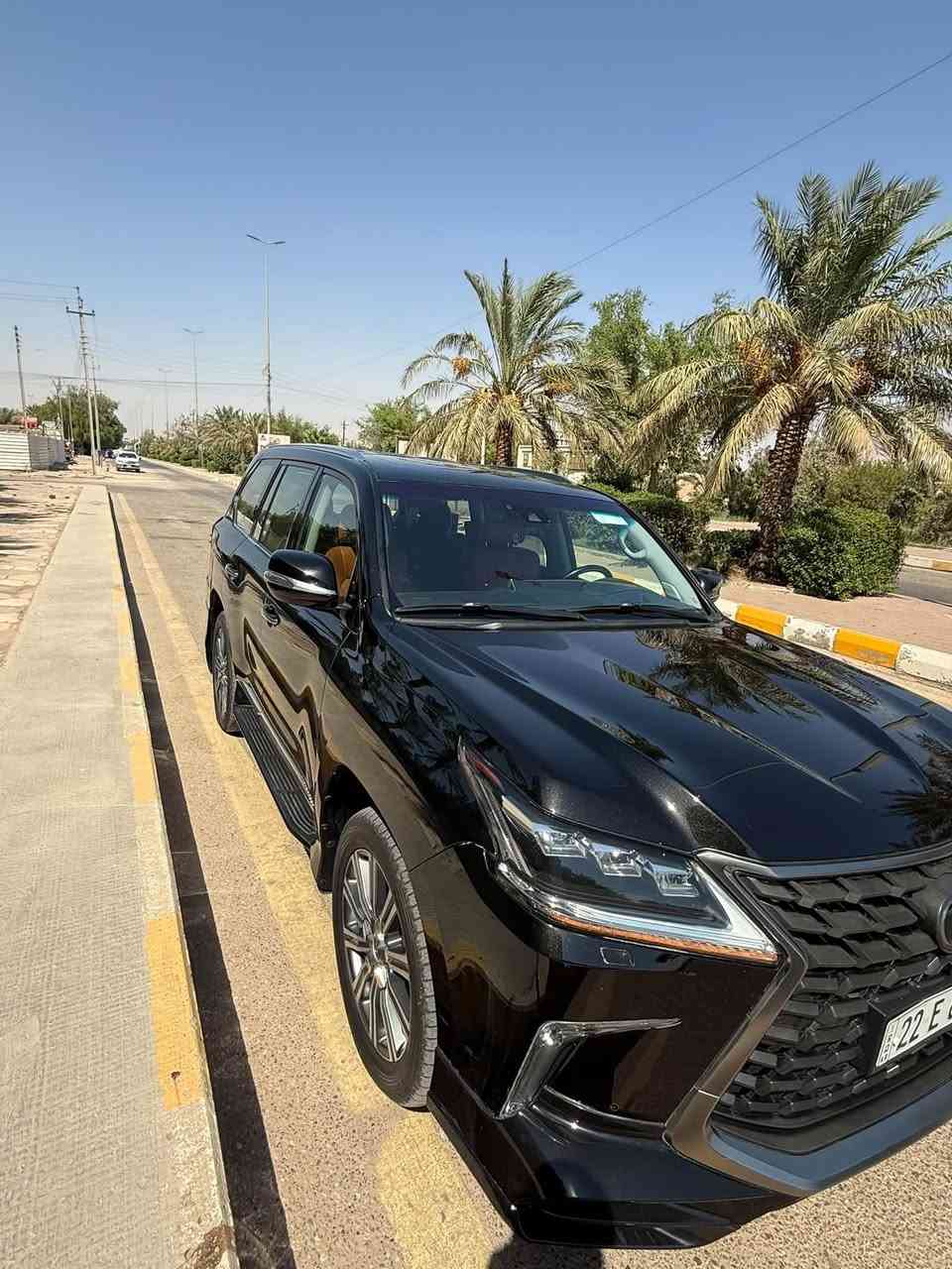 0‏LEXUS SUPER SPORT LX57
.لكزز فول موصفات 
.محرك 8 سلندر 570 
.مديل 2017 
.كفاله عامه 
.مغله أفلام حمايه PPF
.ماشيه 112 
.تخم تاير جديد
.رقم إربيل 
.داخل مشمشي
.حساس أمامي خلفي 
.رادرات 
.كشن كهرباء خزن 
.كشن تدفأه تبريد 
. شاشات خلفيه 
.بردات جانبيه 
.جكات أمامي خلفي 
.داتا شو 
.خمس كامرات 
.سلايد 
.رقم جديد 
.سعر السياره 580
.رقم الهاتف للتواصل / ***********
