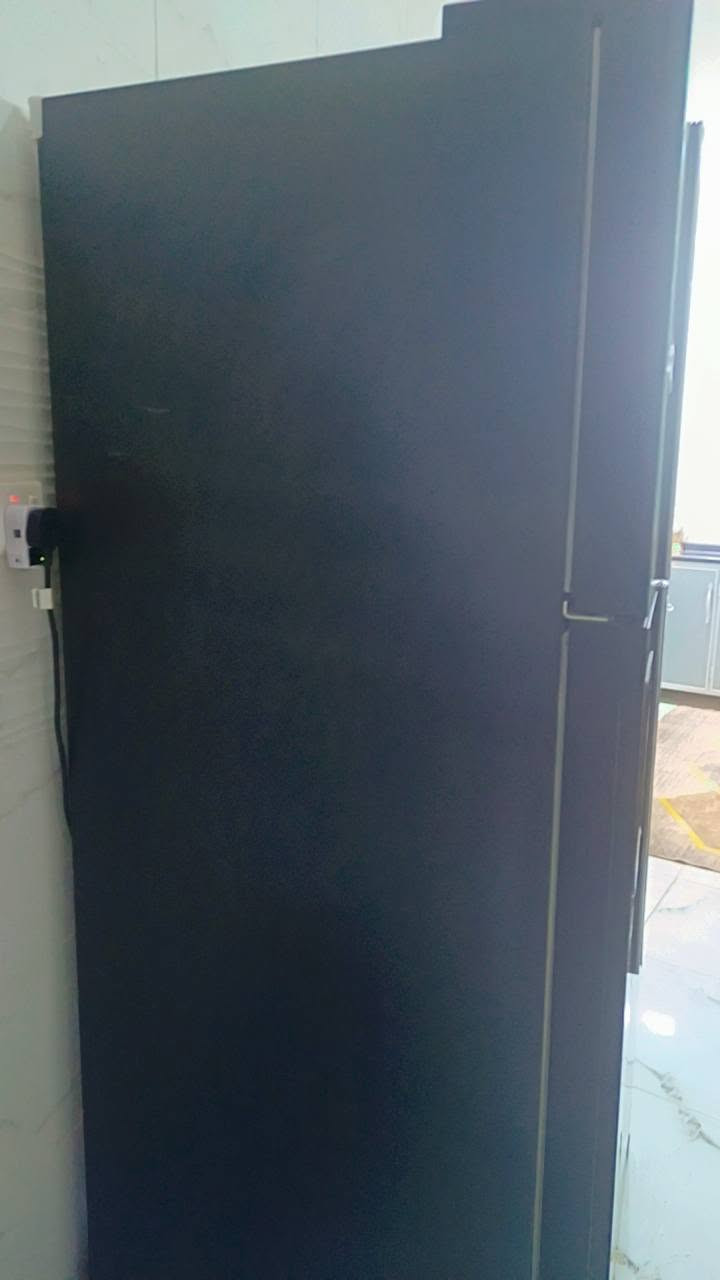البيع ثلاجه حجم كبيره (***********
