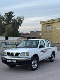 نيسان بيكاب • ٢٠٠١ • بنزين وغاز