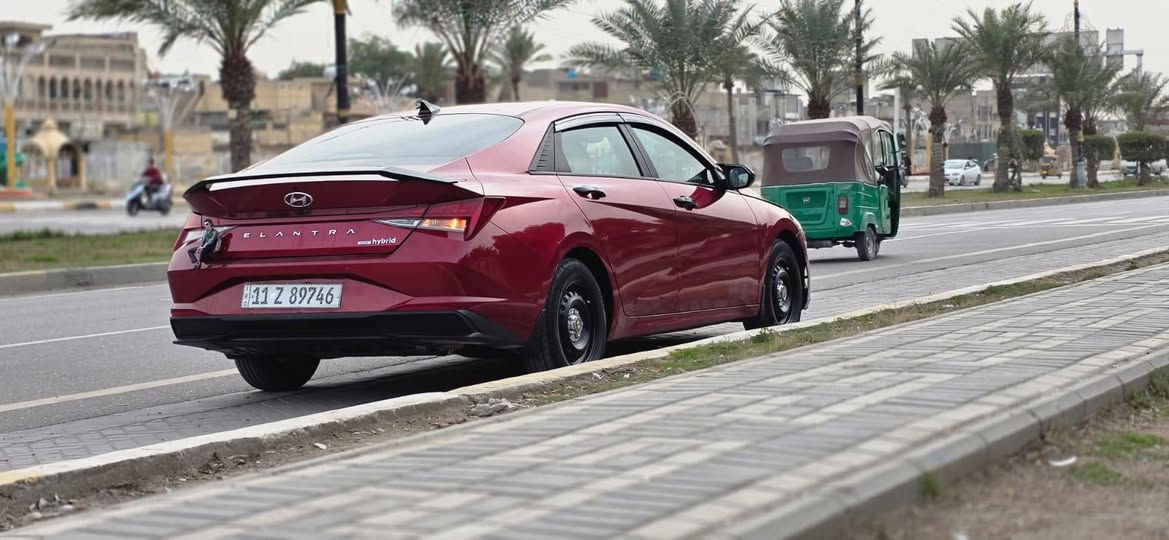 ‏سلام عليكم النترا هايبرد موديل 23 وارد أمريكي رقم بغداد تحويل ثاني يوم فول مواصفات عده الفتحه  حادثهه بنيد ومرجع ع البارد بدون أي داخل ايرباكات سليمه محرك وكير كفالة سياره ابلاديه متصرف عليهه ربع كبل للشارع لون احمر سعر ١٣٧ وبيها مجال العنوان بغداد صور الخادث مرفقه بلمنشور /***********

نص مكتوب في الصور:
- BIDCARS