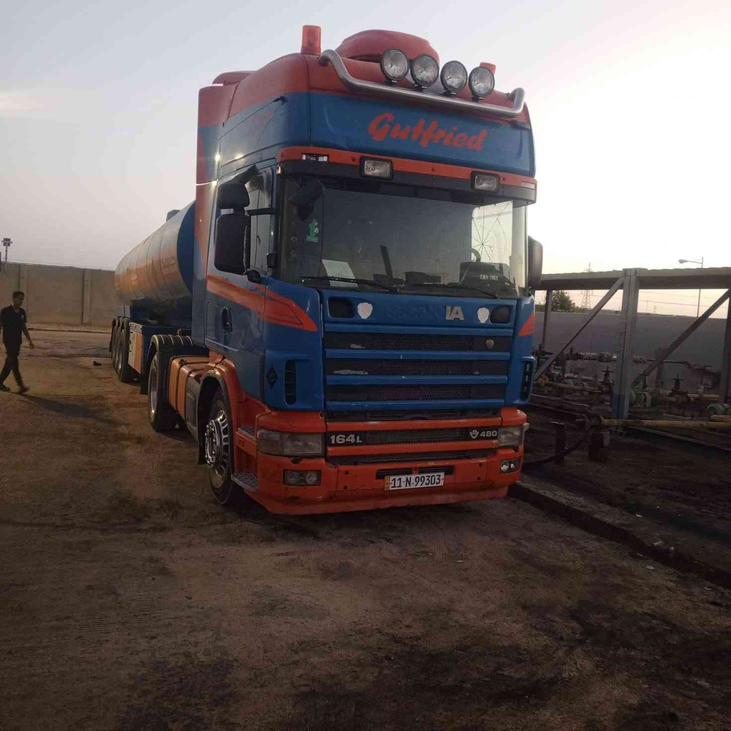 سلام عليكم سكانيه 2004،،،V8سنويه 2029بسمي طوناج بعدله 7اشهر جيبي اس تصريح امني سياره خير من الله مابيهه اي نقص تايرات نص عمر تبريد تدفئه ريتايدر كير اوتو راس ويل كروم،،،،السعر 335اوبيهه مجال ***********
