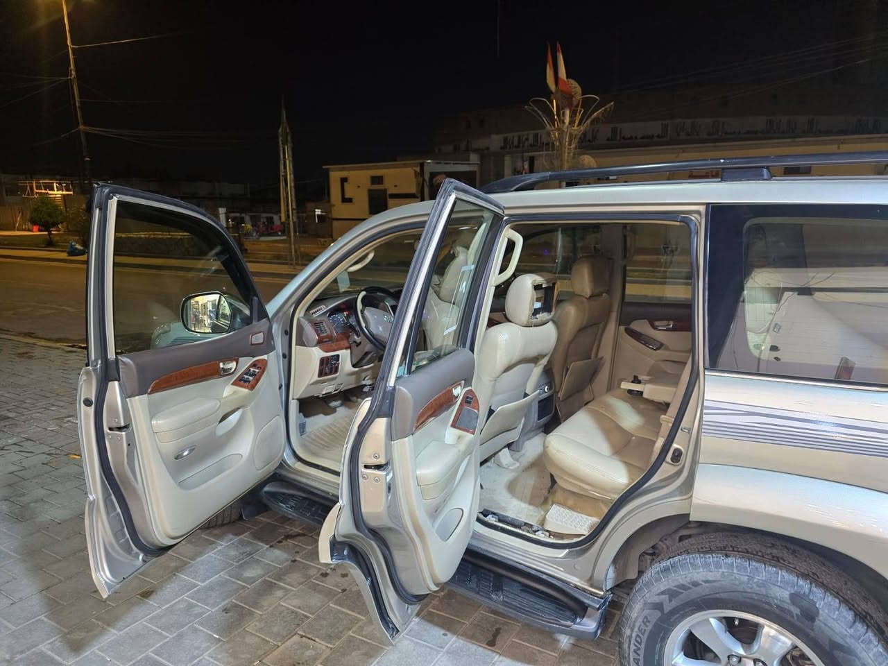 🚘 برادو 2003 للبيع
🔹 مصبوغة عام

🔹 تحتاج شوية ترتيبات

🔹 البيع على وضعها الحالي

💵 السعر: 115 ورقة 

📍 بغداد – الشعب

📞 ***********

السيارة موجودة للمعاينة، والجاد يتفضل يتواصل.
