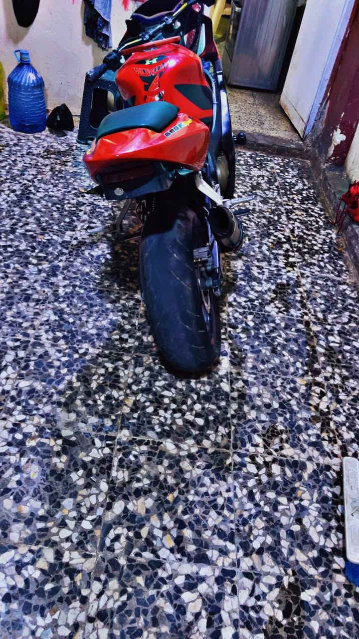 افوراي للبيع مكينه مفتوحه صعد حماوه ١١٠ طفي وشغل نكره بس من ادوسلها بيها سوت جكجكة مال زنجيل عارضها ب١٦ وبيها ‪+964 775 387 8396‬واتساب
